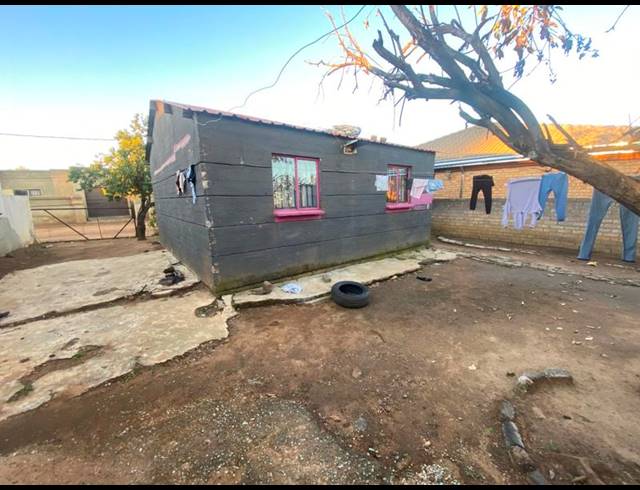 2 BEDROOM HOUSE FOR SALE IN KATLEHONG SOUTH
